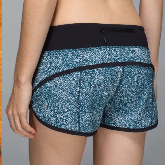 Lululemon Run Speed Short size 4 
Pebble Print Parfait Pink Alberta Lake Black - Picture 1 of 11